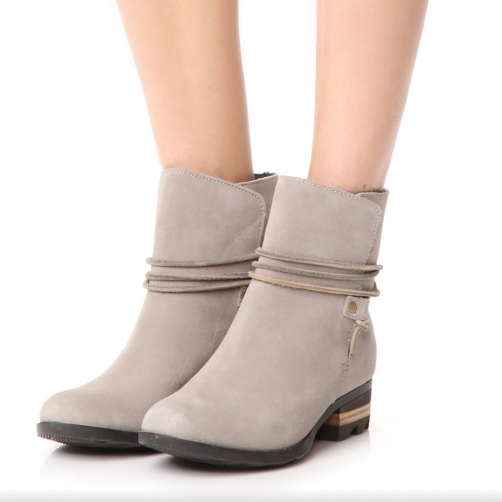 SOREL Farah Suede Short Boot in Kettle